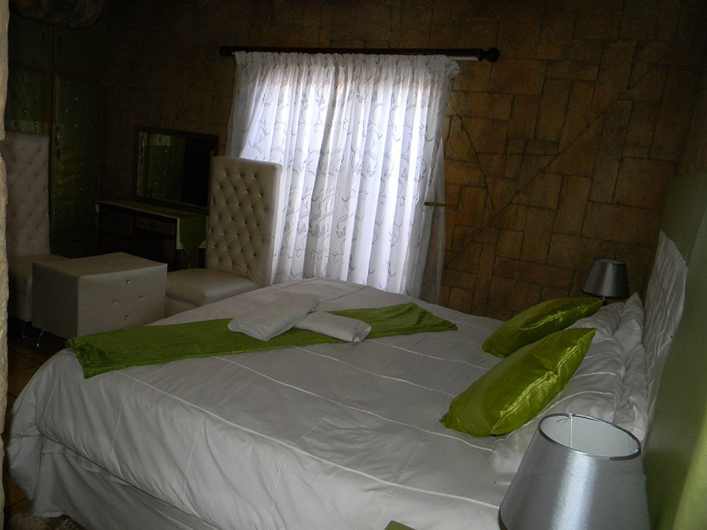 המנסקראל African Cave Lodge מראה חיצוני תמונה