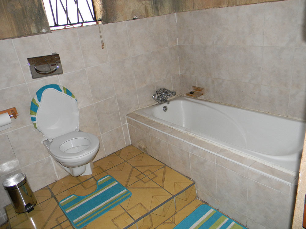 המנסקראל African Cave Lodge מראה חיצוני תמונה