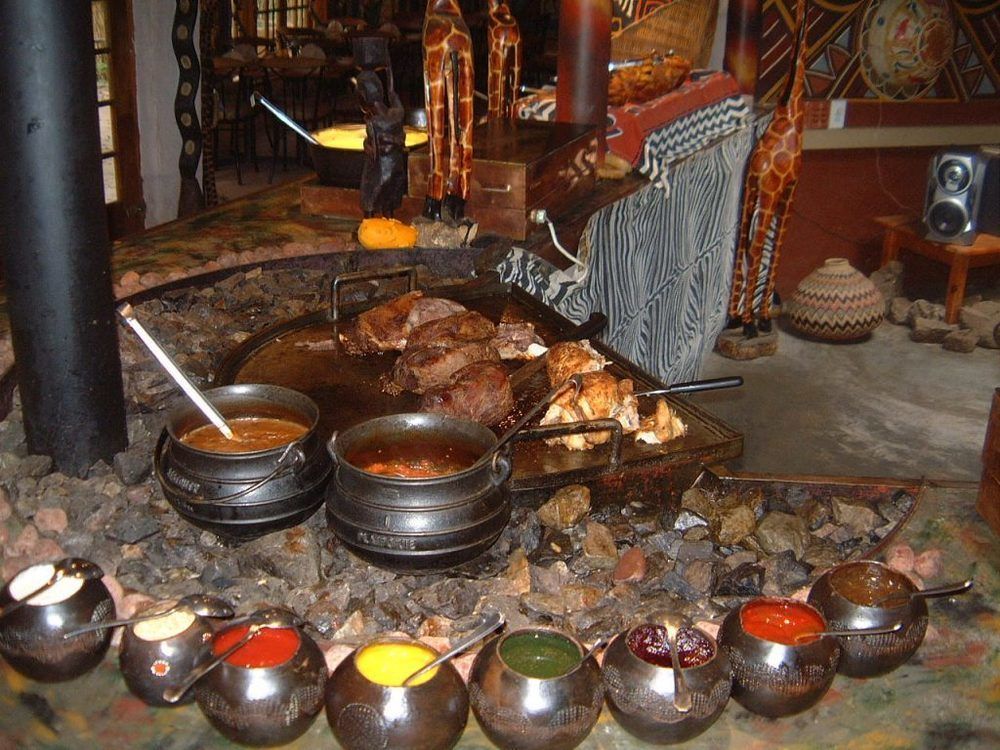 המנסקראל African Cave Lodge מראה חיצוני תמונה