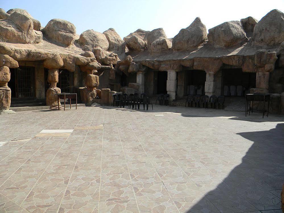 המנסקראל African Cave Lodge מראה חיצוני תמונה
